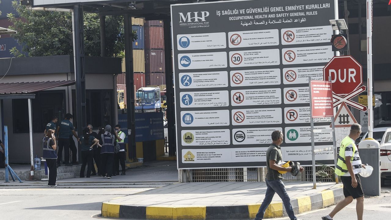 Mersin Limanı'nda kimyasal sızıntı: Yoğun kokudan 35 kişi etkilendi