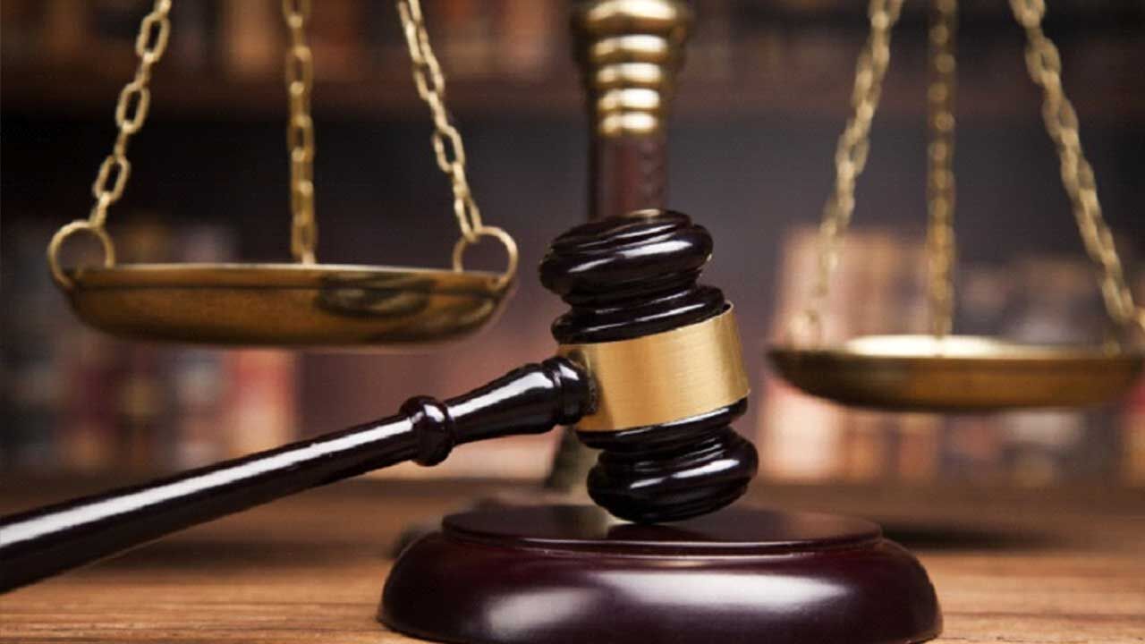 Baba, oğlu ve kızı 122 suçlamayla hakim karşısında