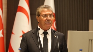 Üstel: İki seçimin aynı gün yapılması ülkeye zaman kazandıracak