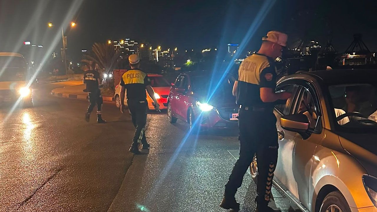 Trafik denetimlerinde 400 sürücü rapor edildi, 23 araç trafikten men edildi