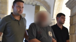 Çekin üzerinde oynama yaptı, teminatla serbest