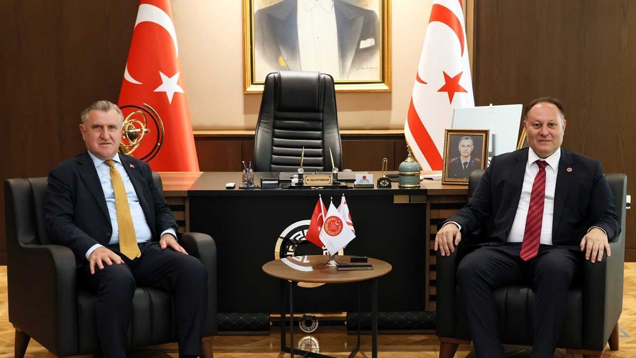 Öztürkler, Türkiye Gençlik ve Spor Bakanı Bak’ı kabul etti