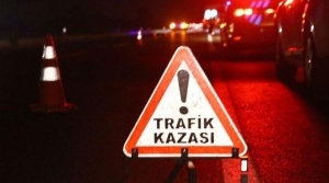 Lefkoşa’da alkollü sürücü park halindeki araçlara çarptı