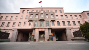 MSB: Güney Kıbrıs’ın silahlanması Ada’daki hassas dengeleri olumsuz etkiliyor
