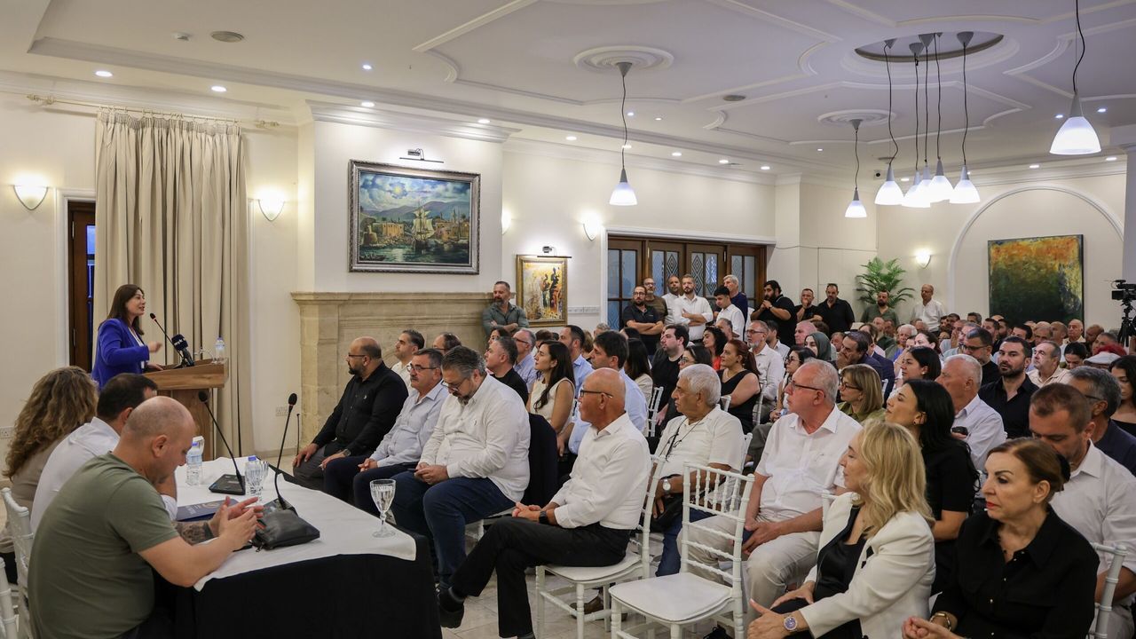 CTP Girne’de kitle toplantısı düzenledi
