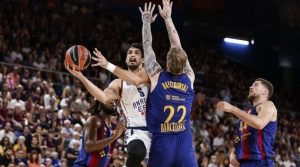Anadolu Efes, 7 sayı farkla Barcelona’ya kaybetti