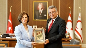 Erhürman, Eskişehir Büyükşehir Belediye Başkanı Ünlüce’yi kabul etti