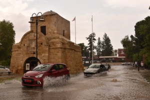 Meteoroloji, bugün saat 12.00’den 17.00’ye kadar kuvvetli yağış uyarısı yaptı