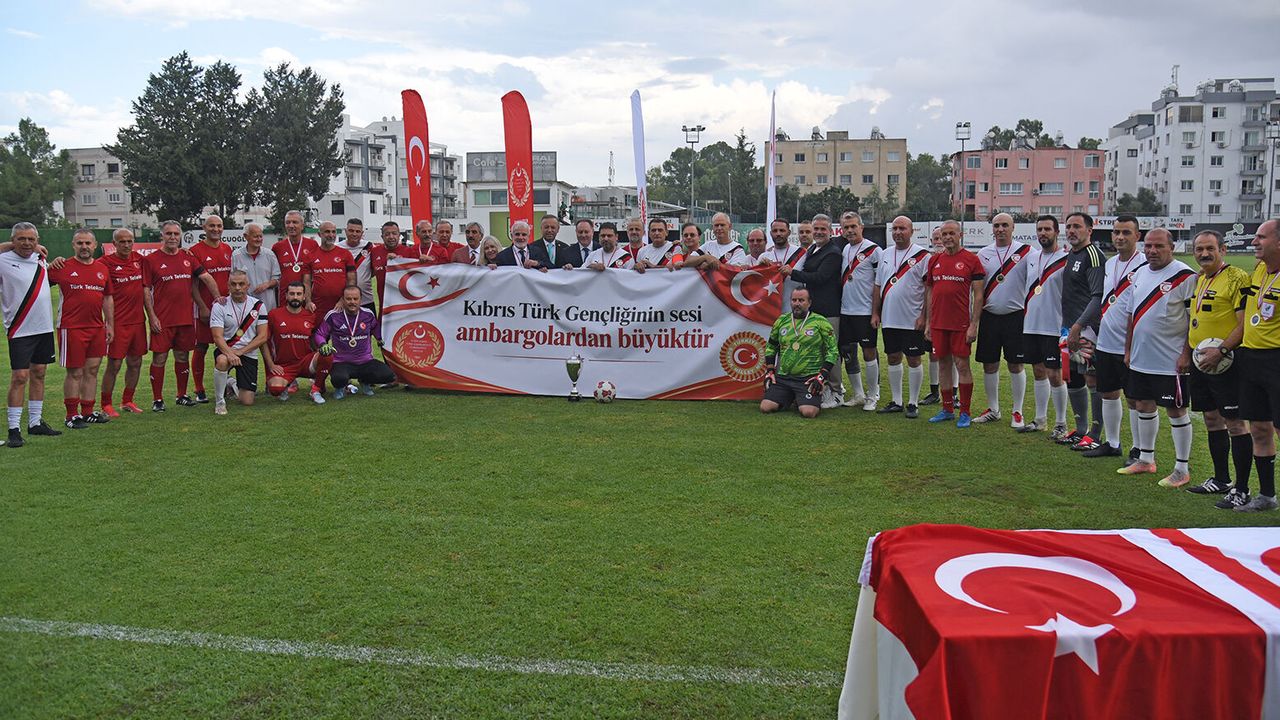 Cumhuriyet Meclisi ile TBMM futbol takımlarından dostluk maçı