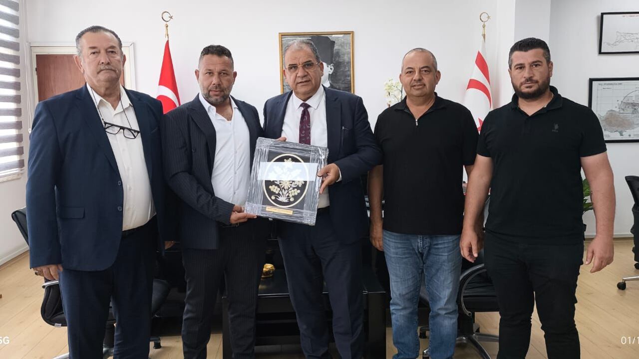 Sucuoğlu, Kıbrıs Türk Çiftçiler Birliği heyetini kabul etti