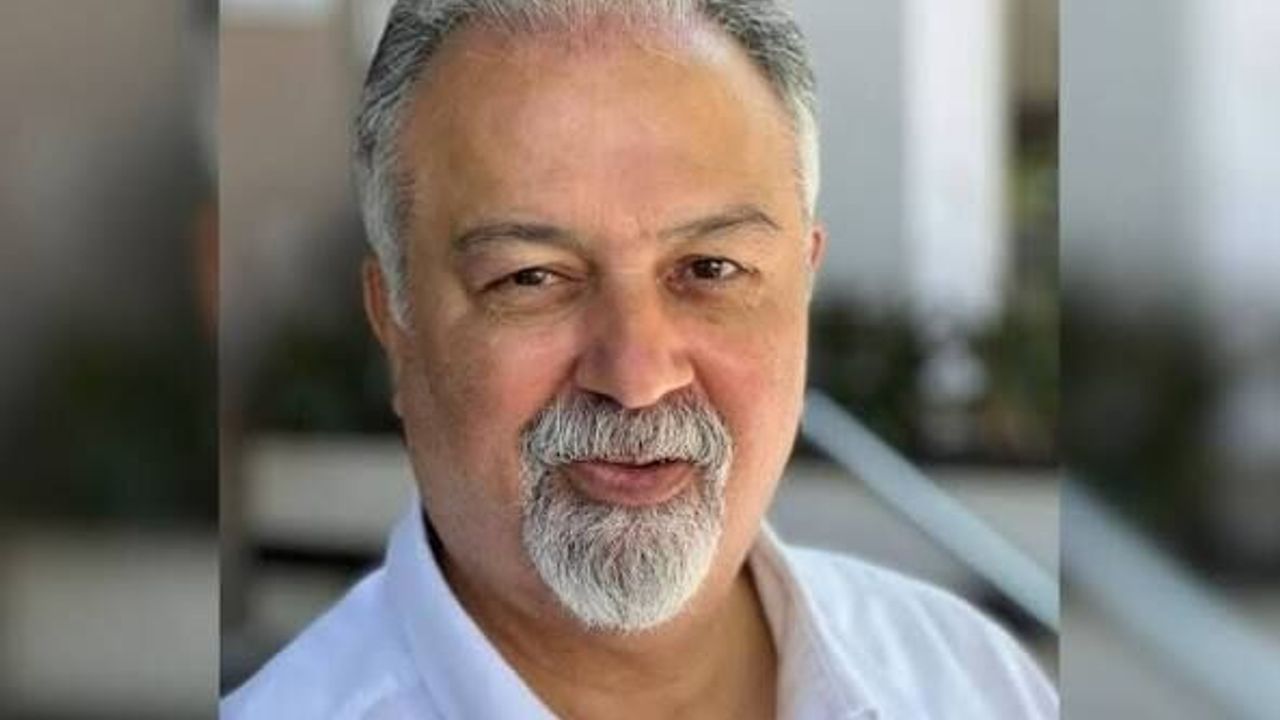 Özer Kanlı: Kıbrıs Türk tarafı yol haritasını yeniden belirlemeli