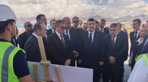 Üstel ve Yılmaz, Yeni Lefkoşa Hastanesi inşaat alanında incelemelerde bulundu