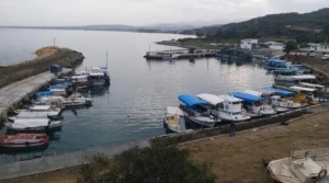Yedidalga Balıkçı Barınağı’nda tekne battı