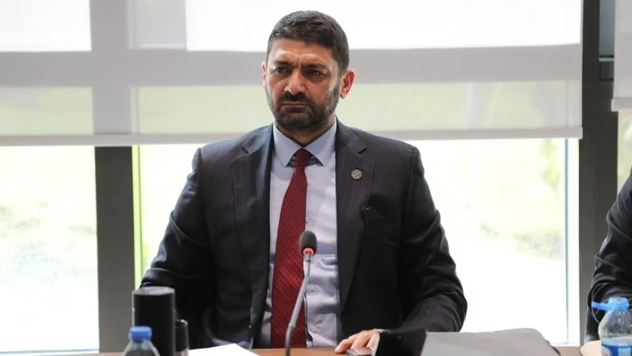 Gemi faciasını araştıran Meclis Komitesi, uzman davetlileri dinledi