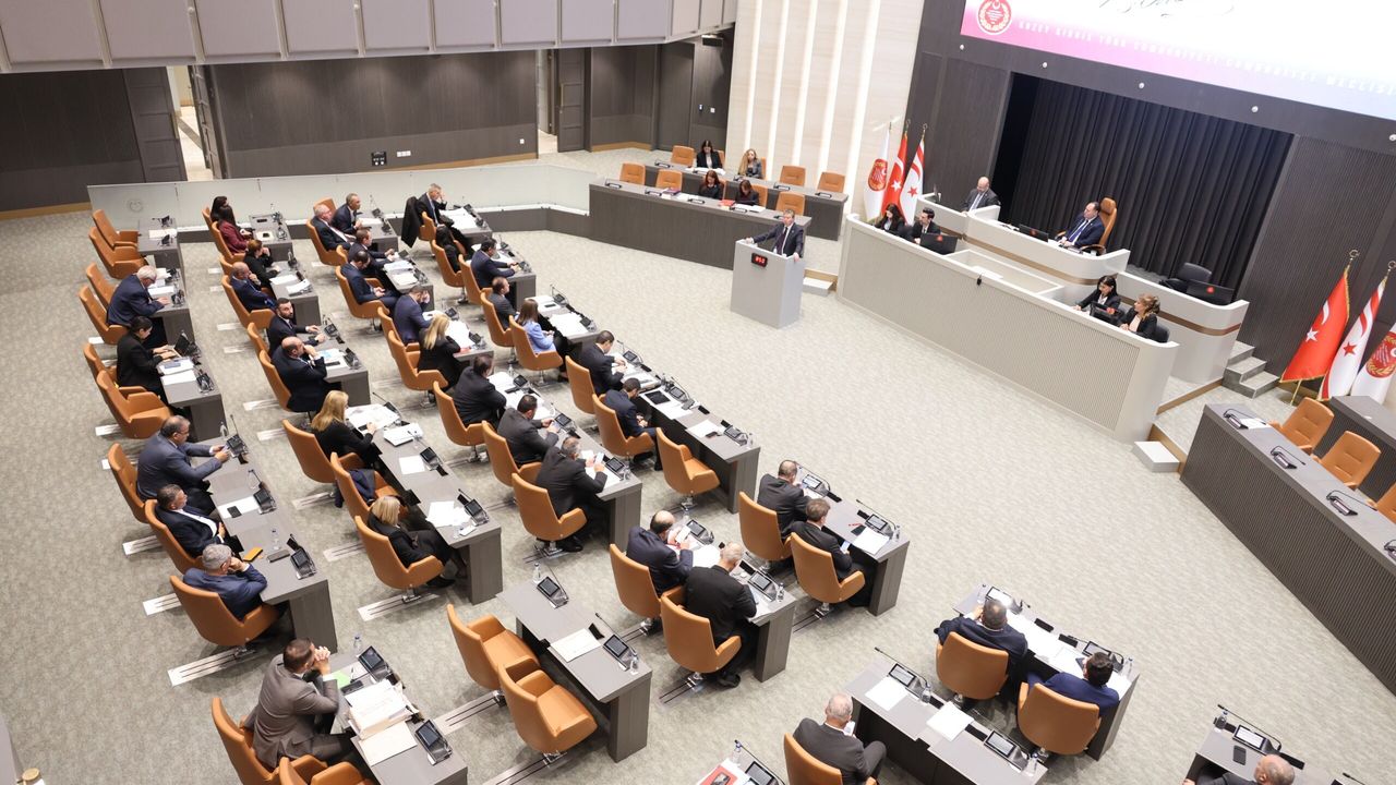 Cumhuriyet Meclisi yarın toplanacak: Seçimlerin yenilenmesi ele alınacak