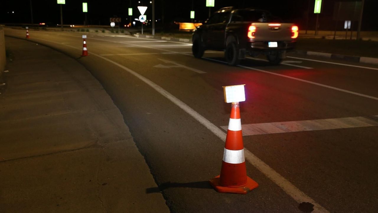 Trafik denetimlerinde ışıklı koni dönemi