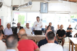 Aktunç Lefkoşa’da bazı spor kulüplerini ziyaret etti