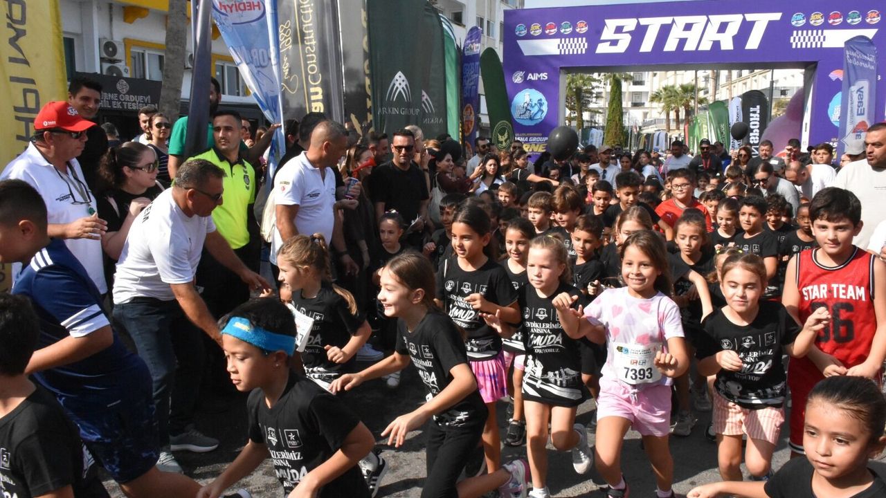 "Girne Yarı Maratonu 2026" tamamlandı.