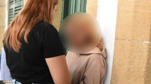 250 Euro karşılığında uyuşturucu taşıdı