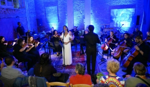 Lefkoşa Belediye Orkestrası ve Gigi’den “Bir Şehir, Bir Ses, Bir Gece” konseri