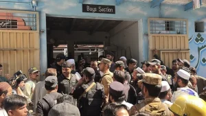 Pakistan’da okulun çatısı çöktü: 27 öğrenci, 1 öğretmen hayatını kaybetti
