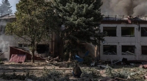 Rusya, Ukrayna’daki hedefleri havadan, karadan ve denizden vuruyor