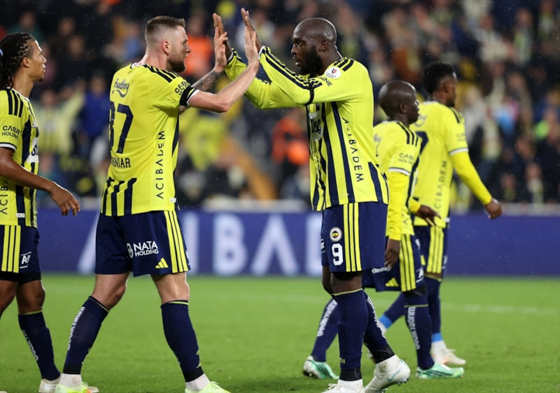 Fenerbahçe üç puanı üç golle aldı