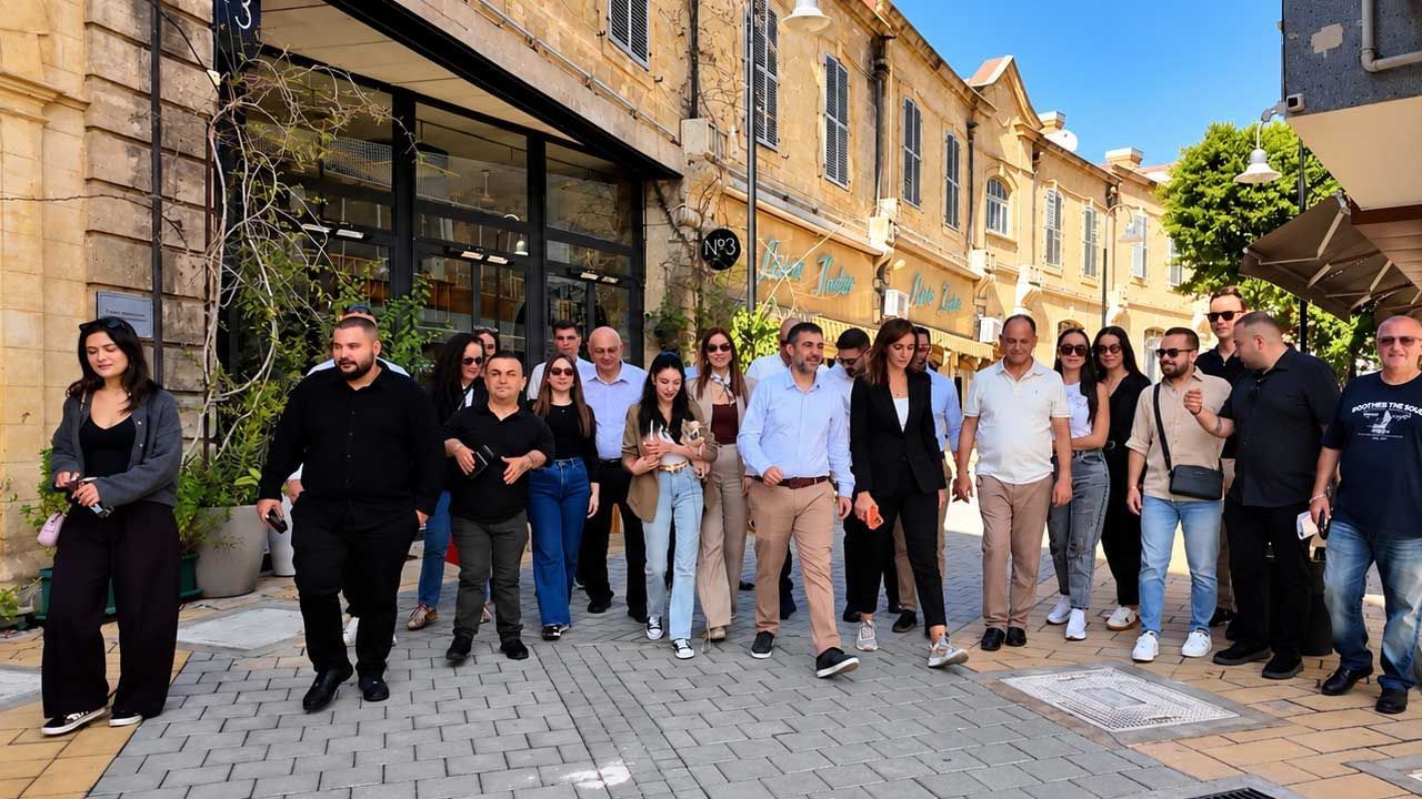 Aktunç, Lefkoşa Arasta Çarşısı’nı ziyaret etti