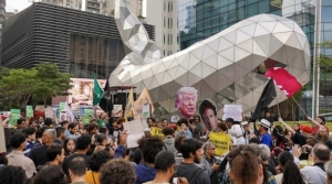 Brezilya’da Lula taraftarları Zuckerberg ve Musk’ı protesto etti: Trump da nasibini aldı