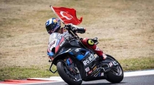 Toprak Razgatlıoğlu sezonu kapattı