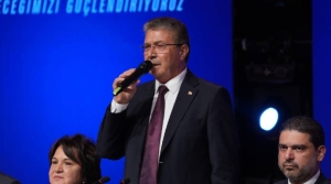 Üstel: Gençlerimizin kendi topraklarında kök salmasını istiyoruz