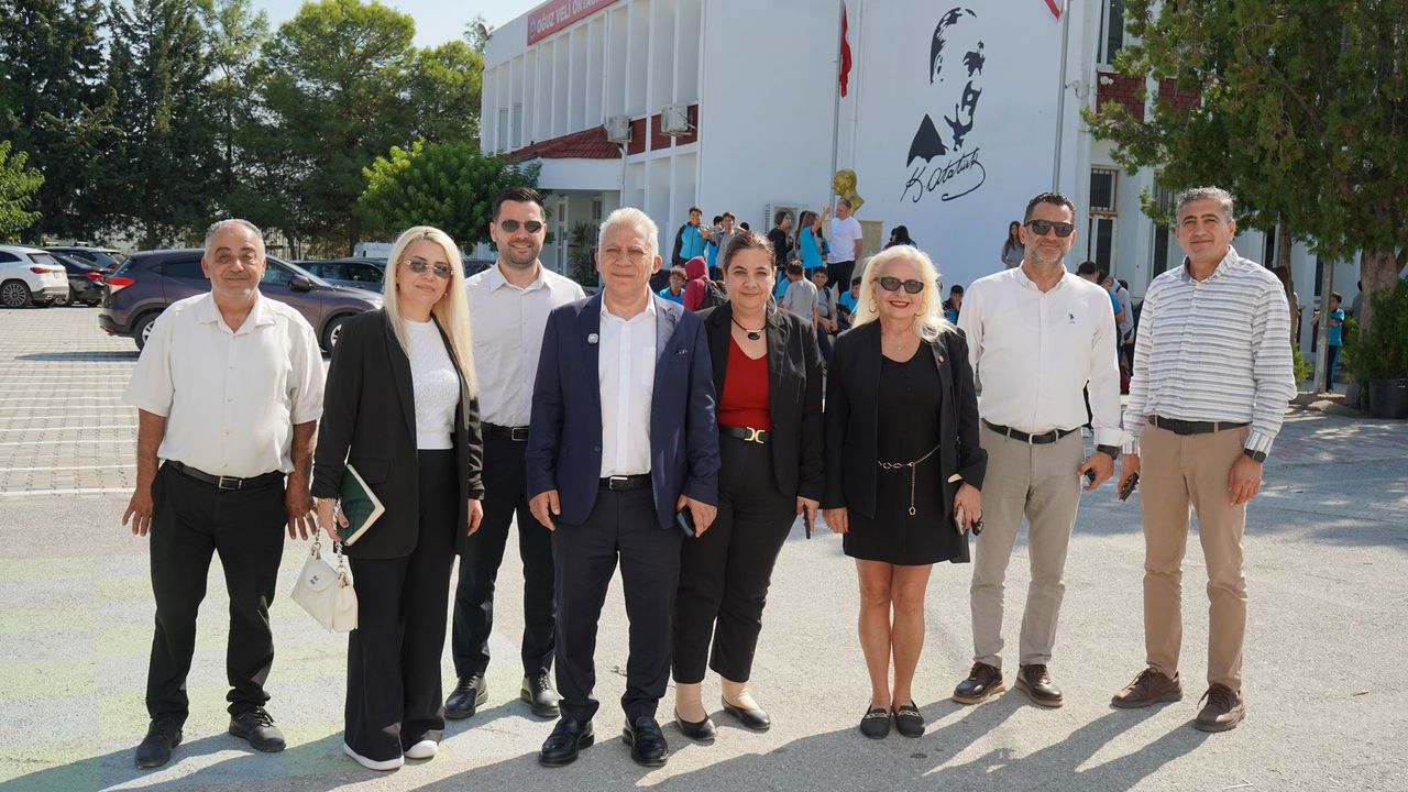 Dr. Paşaoğlu, Girne’de sağlık ve eğitim çalışanlarını dinledi