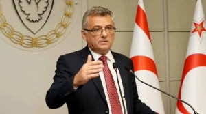 Erhürman: Hristodulis dönüşümlü başkanlığı koşulsuz kabul etsin, hemen masaya gelirim