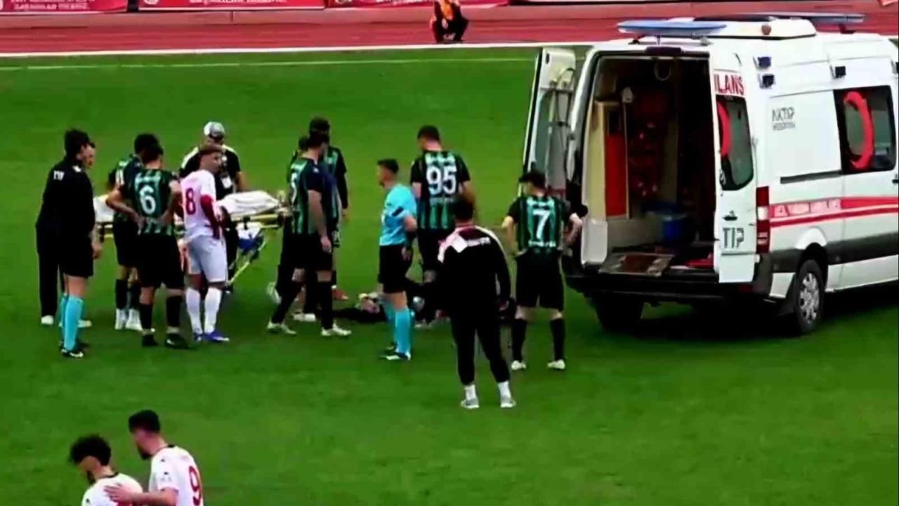 Maçın son dakikalarında fenalaşan futbolcu kalp krizi geçirdi
