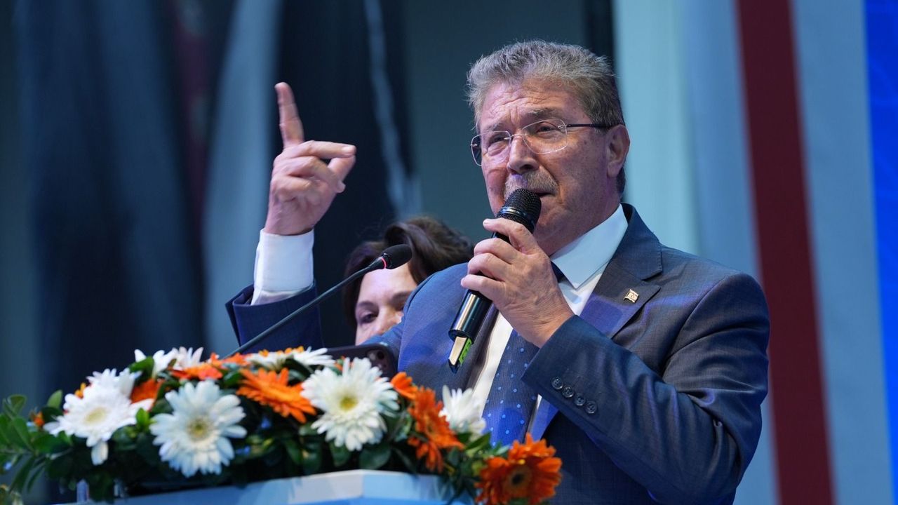 Üstel: Tek başına iktidar yolculuğumuz bu akşam başlamıştır!