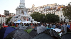 Portekiz’deki konut krizi eylemlerine polis müdahale etti