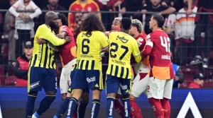 Süper Lig’de dev randevu: Galatasaray, sahasında ezeli rakibi Fenerbahçe’yi konuk ediyor