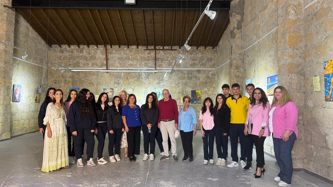 “Şiirden Tuvale” sergisinde şairler ve öğrenciler buluştu