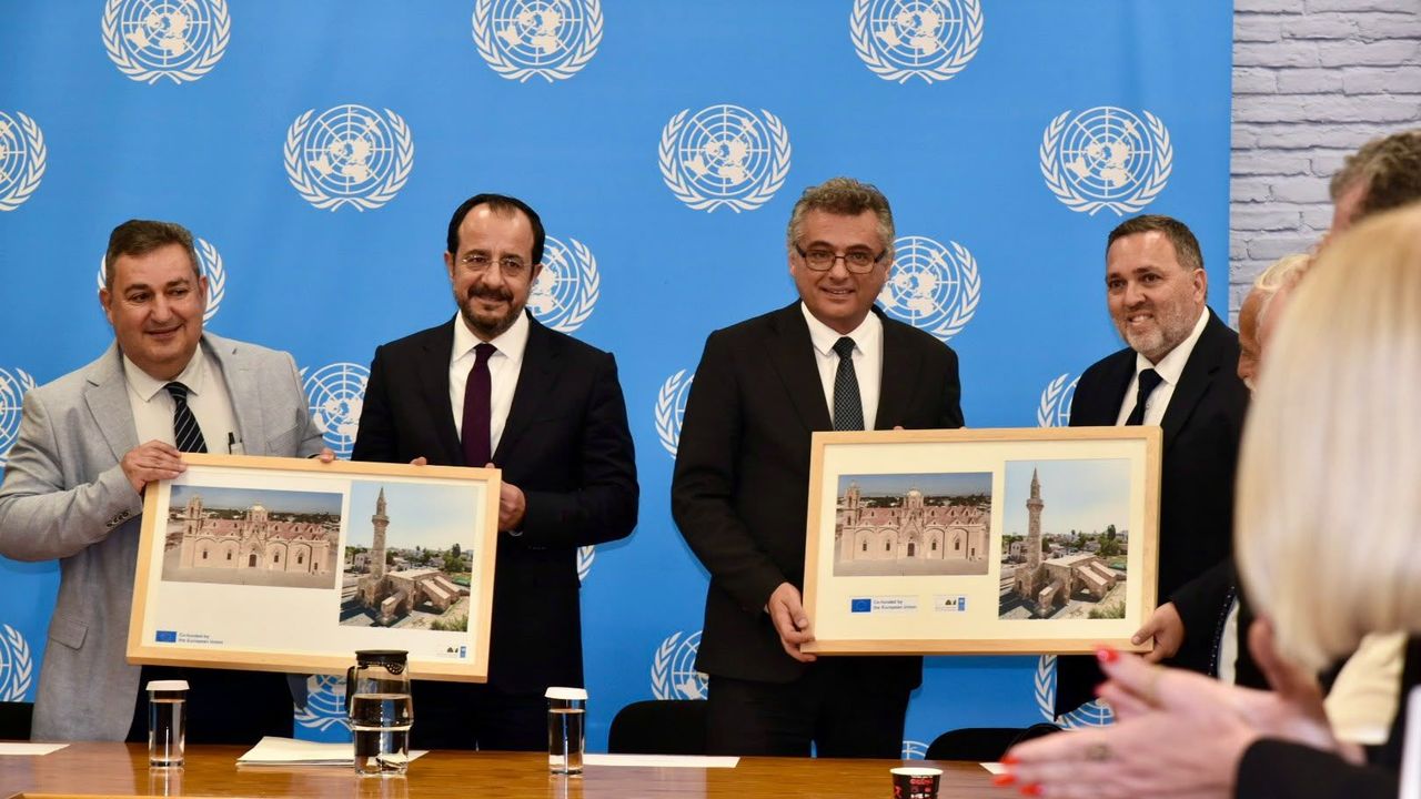 Liderler, iki toplumlu komitelerin temsilcileriyle bir araya geldi