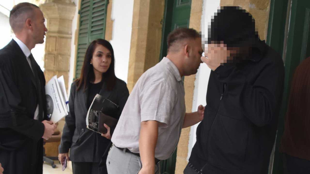 Sahte çekle araç ve para temin etti, saklanmasına yardım eden kişiyle tutuklandı