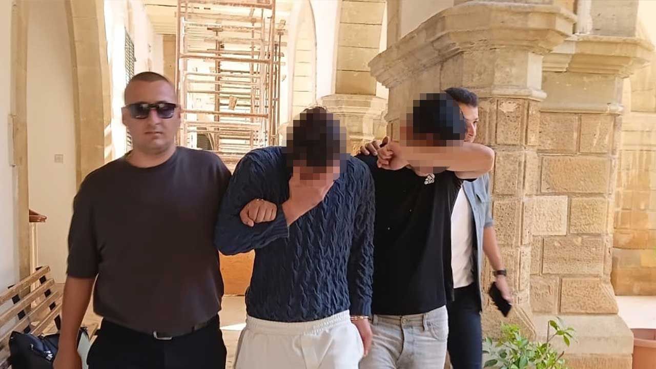 Lefkoşa’da büfeden hırsızlık: 2 zanlı cezaevine gönderildi