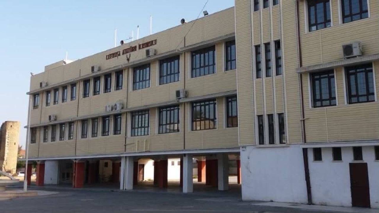 KTÖS, Atatürk İlkokulu’ndaki grevi askıya aldı