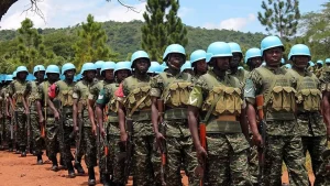Uganda, Somali’deki askerlerini çekmeye başladı