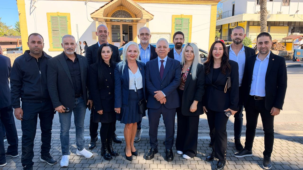 Dr. Bekir Paşaoğlu ve ekibinden Girne’nin geleceği için resmi başvuru