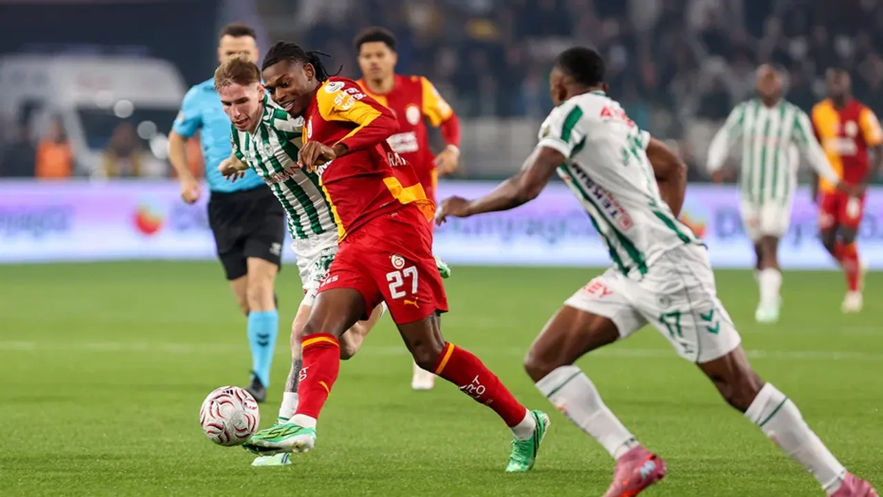 Galatasaray deplasmanda 3 puanı 4 golle aldı